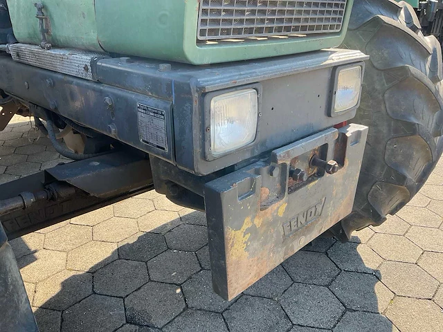 1989 fendt favorit 611 lsa turbomatik vierwielaangedreven landbouwtractor - afbeelding 11 van  40