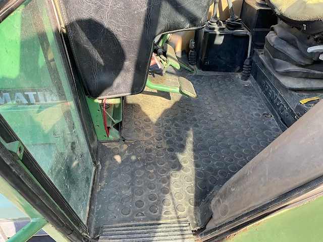 1989 fendt favorit 611 lsa turbomatik vierwielaangedreven landbouwtractor - afbeelding 18 van  40