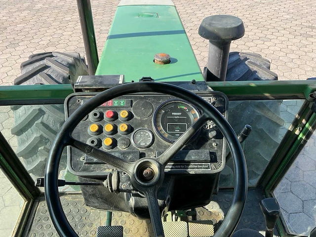 1989 fendt favorit 611 lsa turbomatik vierwielaangedreven landbouwtractor - afbeelding 19 van  40