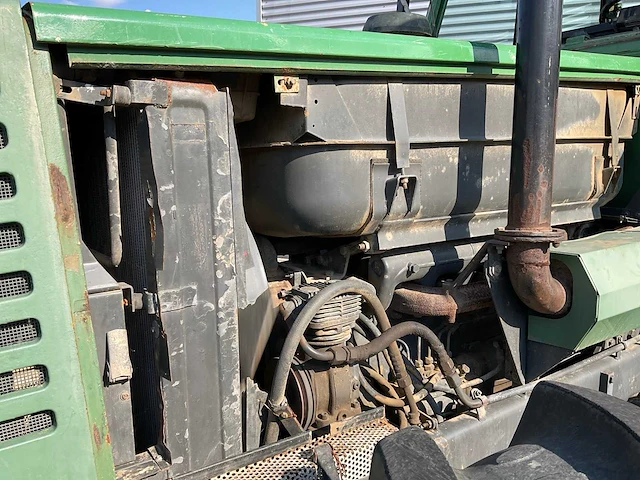 1989 fendt favorit 611 lsa turbomatik vierwielaangedreven landbouwtractor - afbeelding 27 van  40