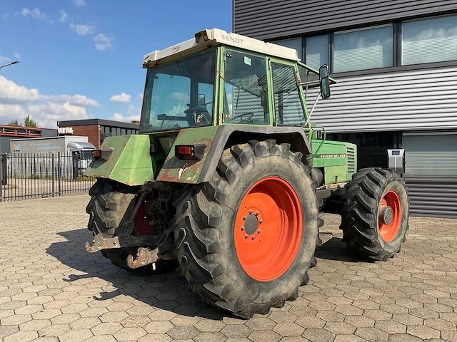 1989 fendt favorit 611 lsa turbomatik vierwielaangedreven landbouwtractor - afbeelding 28 van  40