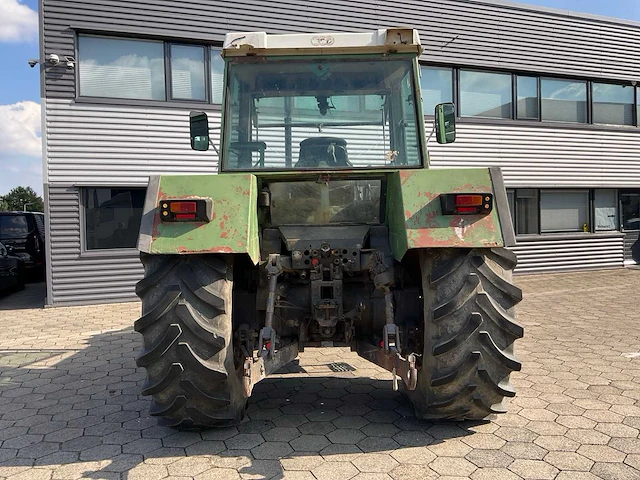 1989 fendt favorit 611 lsa turbomatik vierwielaangedreven landbouwtractor - afbeelding 29 van  40