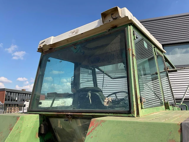 1989 fendt favorit 611 lsa turbomatik vierwielaangedreven landbouwtractor - afbeelding 37 van  40
