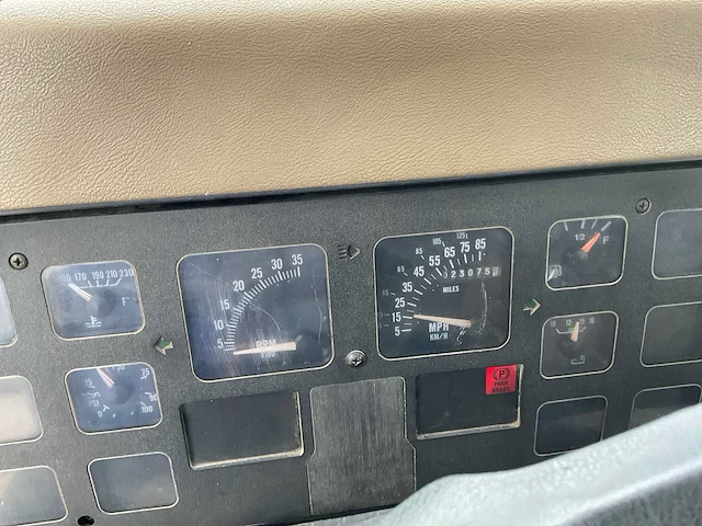1989 international 4600 legervoertuig - afbeelding 11 van  15