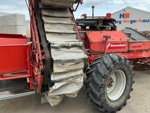 1989 kverneland un2200 aardappelrooier - afbeelding 31 van  39