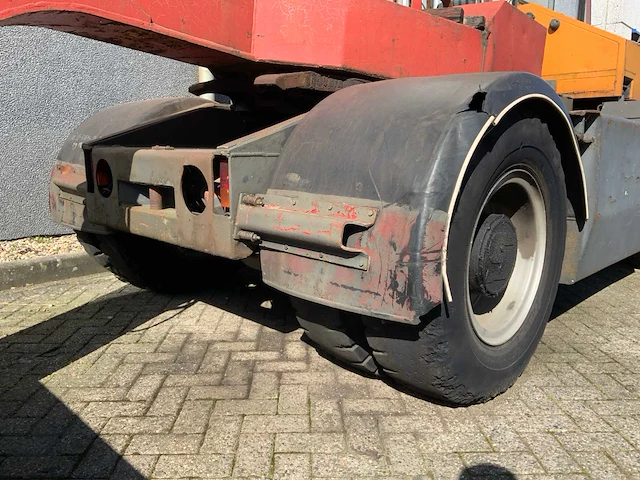 1989 sisu tr-160al2 4x4 / 2800 terminal trekker met zwaarlast oplegger - afbeelding 2 van  31