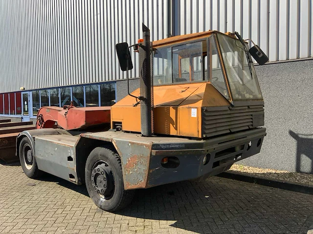1989 sisu tr-160al2 4x4 / 2800 terminal trekker met zwaarlast oplegger - afbeelding 12 van  31