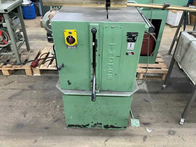 1989 thomas 8 special afkortcirkelzaagmachine - afbeelding 6 van  10