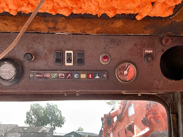 1990 atlas 1302 banden graafmachine - afbeelding 25 van  33