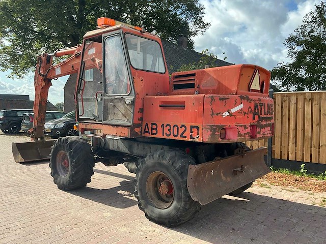 1990 atlas 1302 banden graafmachine - afbeelding 23 van  33