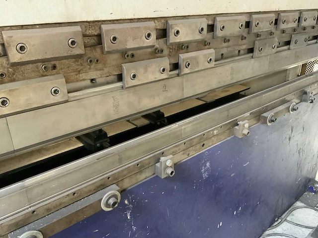 1990 beyeler rh100-3100 cnc guillotineschaar - afbeelding 6 van  33