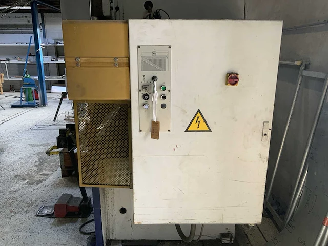 1990 beyeler rh100-3100 cnc guillotineschaar - afbeelding 11 van  33