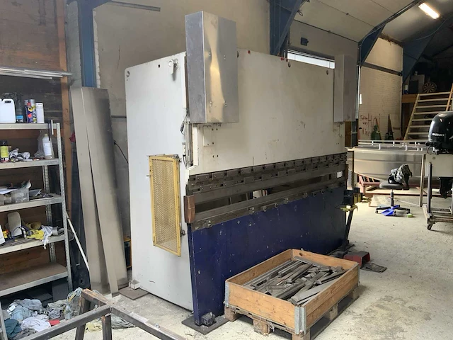 1990 beyeler rh100-3100 cnc guillotineschaar - afbeelding 23 van  33
