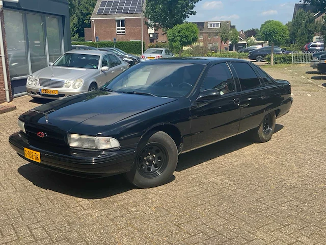 1990 chevrolet caprice personenauto 5.0 v8 - afbeelding 1 van  47