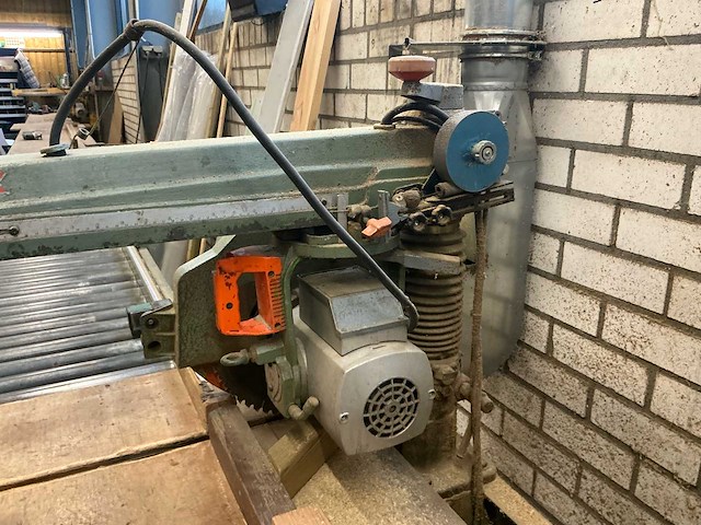 1990 dewalt radiaalafkortzaagmachine - afbeelding 7 van  8