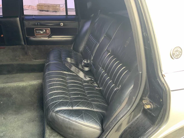 1990 dillinger lincoln towncar limosine personenauto - afbeelding 19 van  39