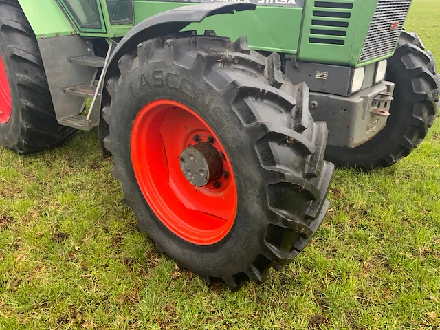 1990 fendt 311 lsa turbomatik vierwielaangedreven landbouwtractor - afbeelding 8 van  44