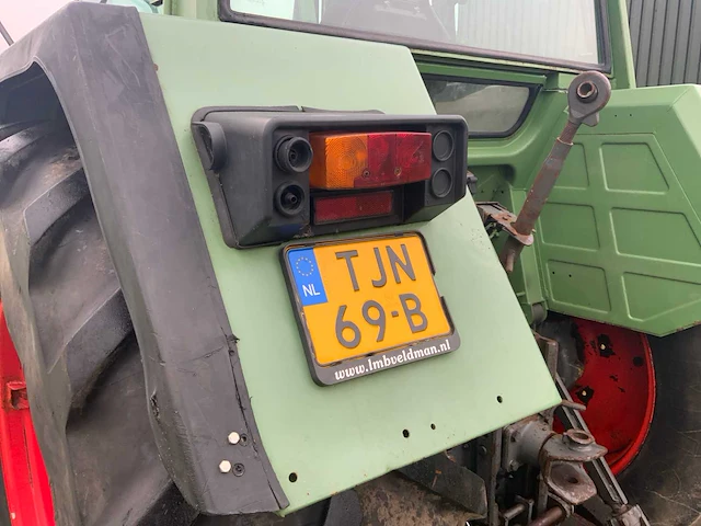 1990 fendt 311 lsa turbomatik vierwielaangedreven landbouwtractor - afbeelding 15 van  44