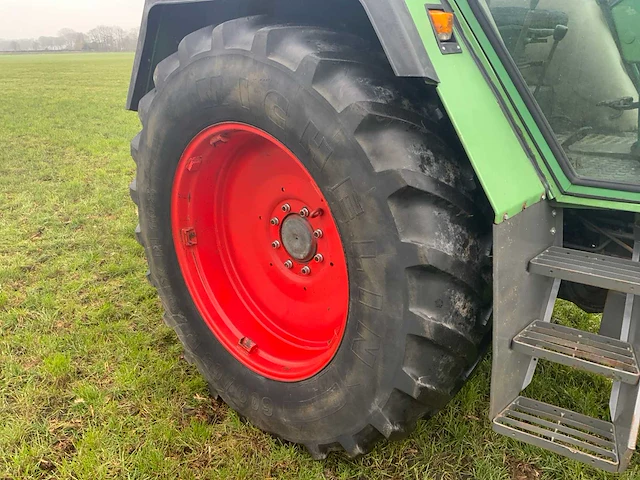 1990 fendt 311 lsa turbomatik vierwielaangedreven landbouwtractor - afbeelding 22 van  44