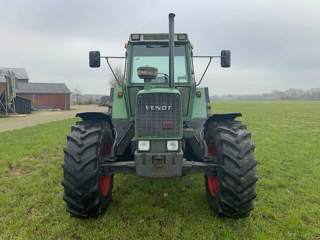 1990 fendt 311 lsa turbomatik vierwielaangedreven landbouwtractor - afbeelding 12 van  44