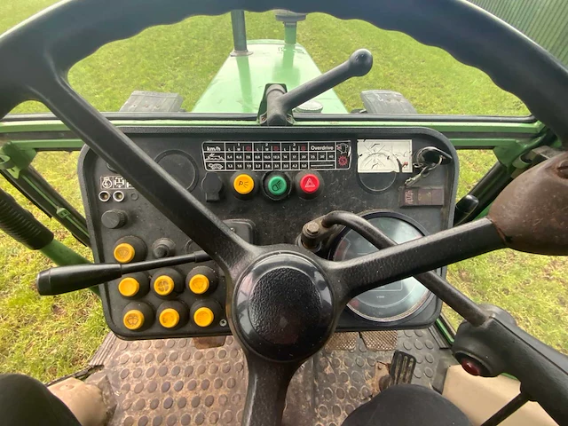 1990 fendt 311 lsa turbomatik vierwielaangedreven landbouwtractor - afbeelding 33 van  44