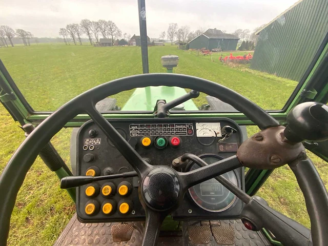 1990 fendt 311 lsa turbomatik vierwielaangedreven landbouwtractor - afbeelding 36 van  44