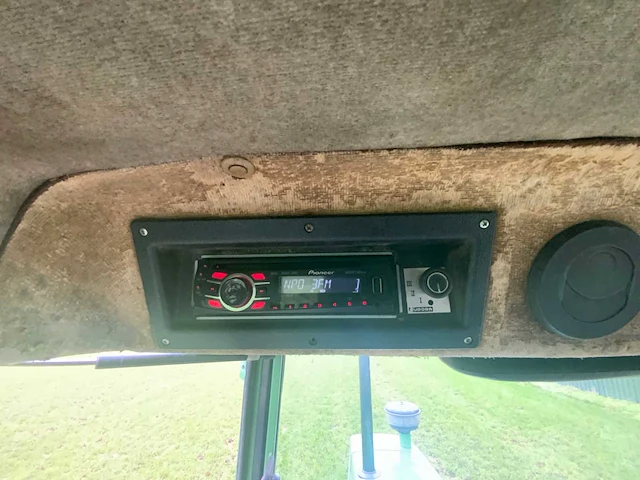 1990 fendt 311 lsa turbomatik vierwielaangedreven landbouwtractor - afbeelding 37 van  44