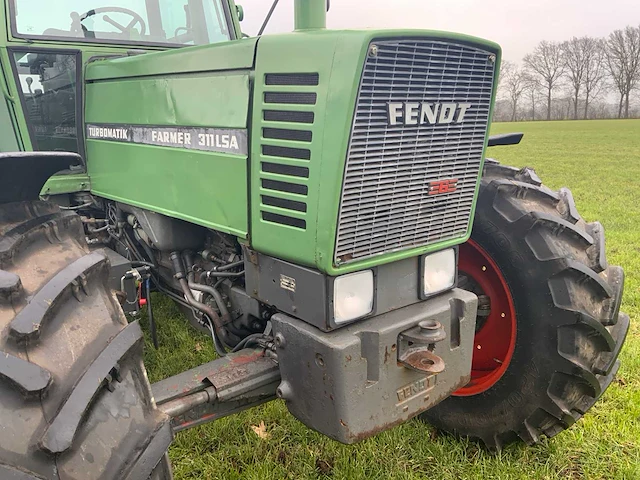 1990 fendt 311 lsa turbomatik vierwielaangedreven landbouwtractor - afbeelding 44 van  44