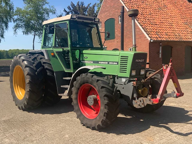 1990 fendt farmer 311 lsa vierwielaangedreven landbouwtractor - afbeelding 5 van  53