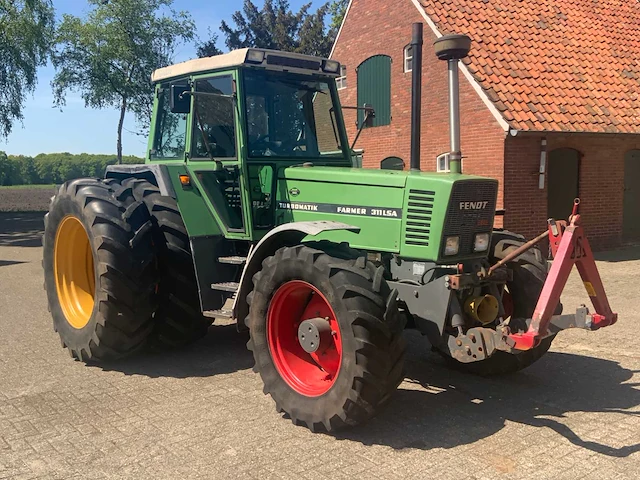 1990 fendt farmer 311 lsa vierwielaangedreven landbouwtractor - afbeelding 12 van  53