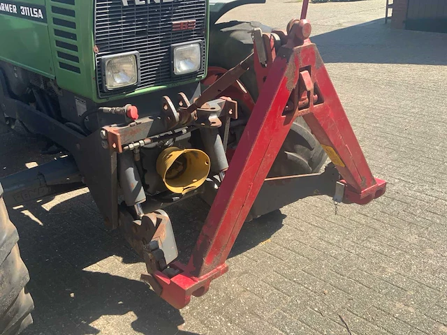 1990 fendt farmer 311 lsa vierwielaangedreven landbouwtractor - afbeelding 25 van  53