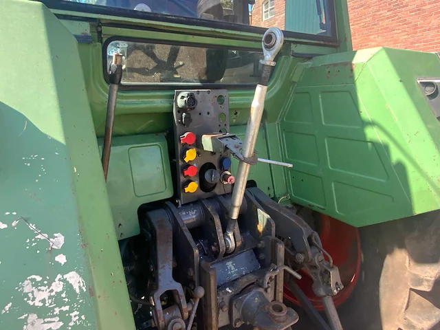 1990 fendt farmer 311 lsa vierwielaangedreven landbouwtractor - afbeelding 36 van  53
