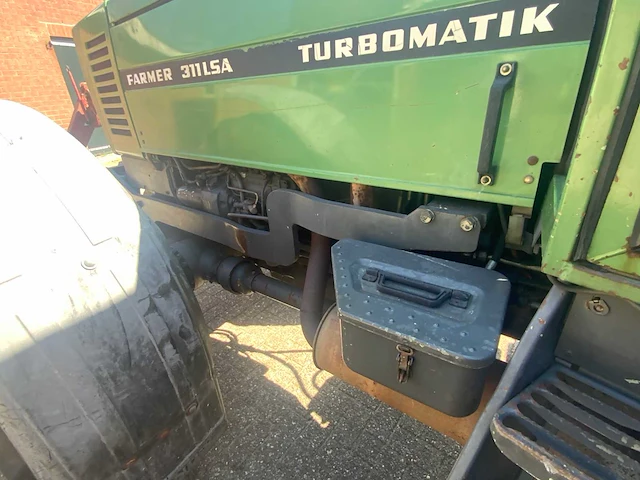 1990 fendt farmer 311 lsa vierwielaangedreven landbouwtractor - afbeelding 40 van  53
