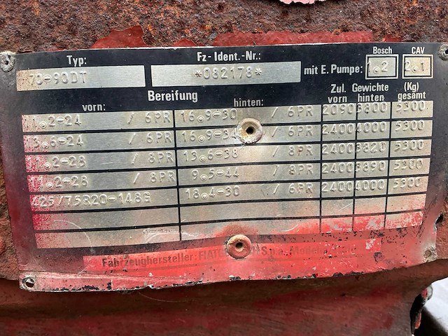 1990 fiat 70-90 dt vierwielaangedreven landbouwtractor - afbeelding 5 van  31