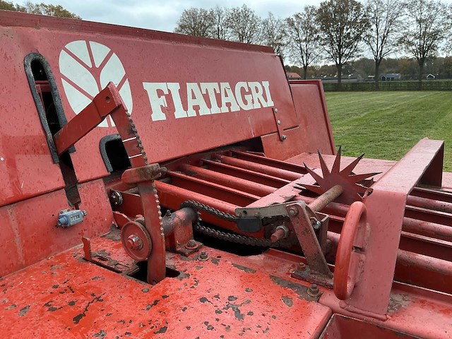 1990 fiatagri 4600 balenpers - afbeelding 9 van  38