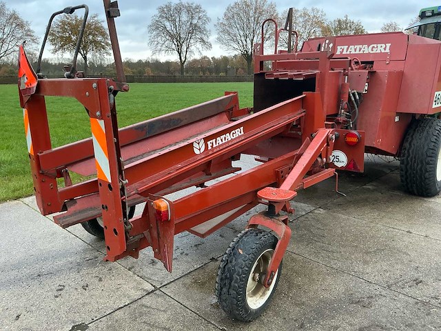 1990 fiatagri 4600 balenpers - afbeelding 35 van  38