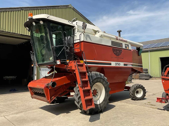1990 fiatagri laverda 3750 maaidorser - afbeelding 1 van  61