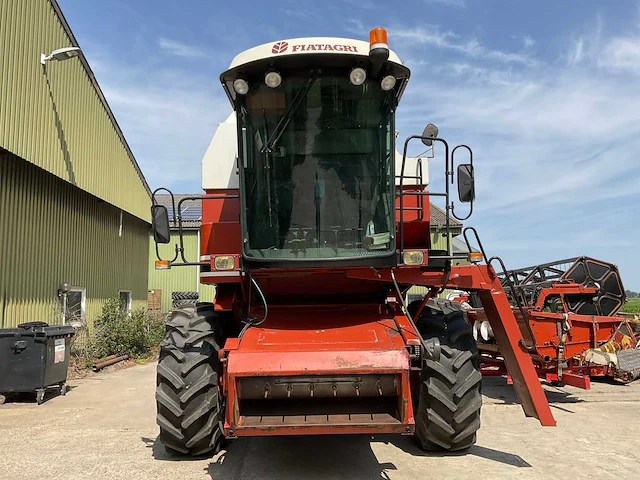 1990 fiatagri laverda 3750 maaidorser - afbeelding 3 van  61