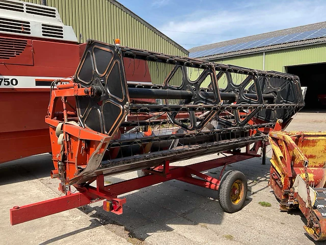1990 fiatagri laverda 3750 maaidorser - afbeelding 47 van  61