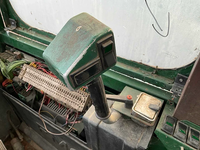 1990 fmg ösa 250 super eva bomenrooier - afbeelding 16 van  44