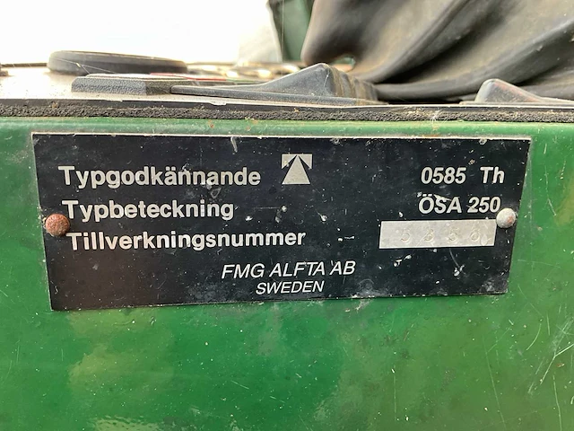 1990 fmg ösa 250 super eva bomenrooier - afbeelding 37 van  44