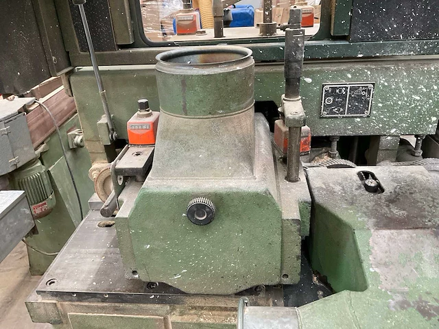 1990 guilliet kxr 21 vierzijdige profileer- en schaafmachine - afbeelding 4 van  19