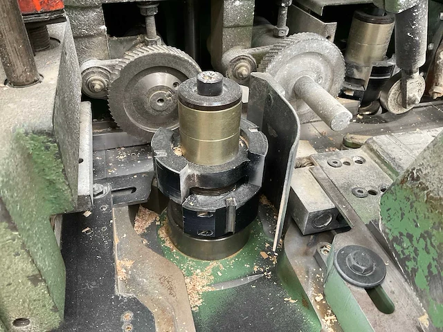 1990 guilliet kxr 21 vierzijdige profileer- en schaafmachine - afbeelding 18 van  19