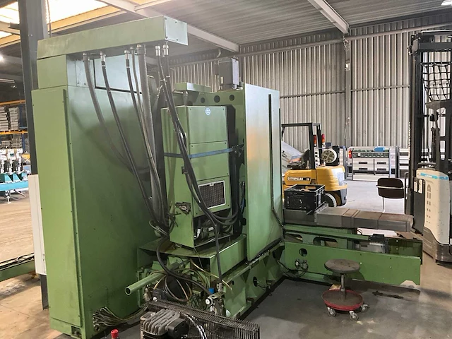 1990 heller pfv2 freesmachine - afbeelding 12 van  17