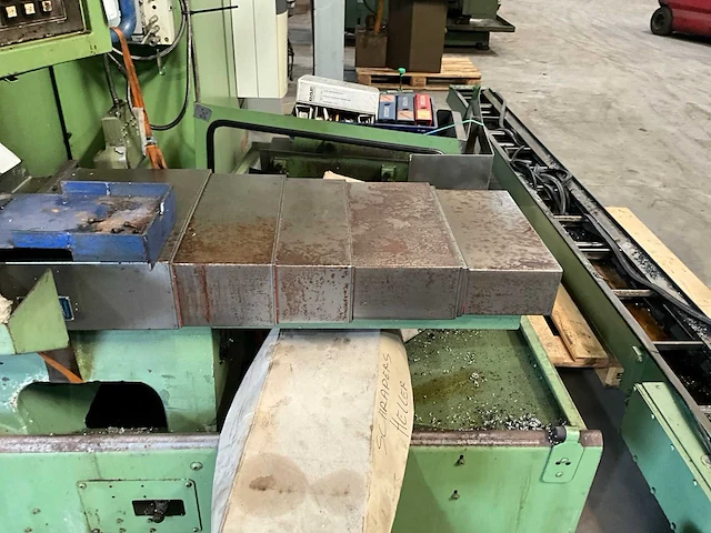 1990 heller pfv2 freesmachine - afbeelding 17 van  17