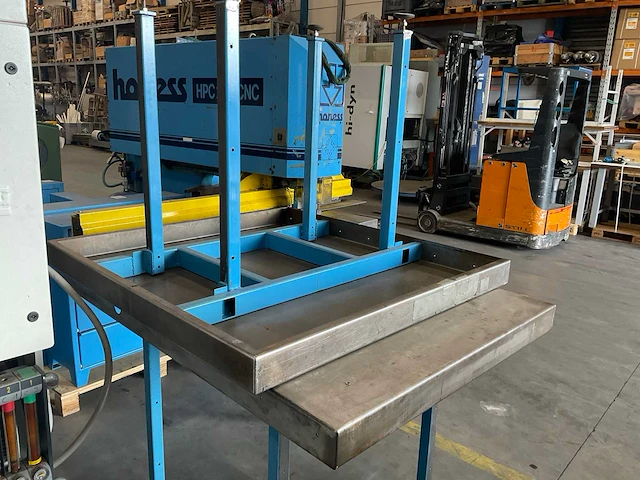 1990 honess hpc 250 cnc ponsmachine - afbeelding 28 van  37