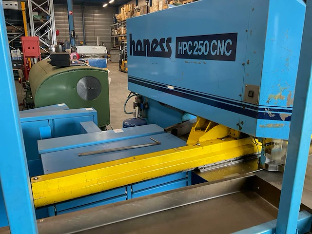 1990 honess hpc 250 cnc ponsmachine - afbeelding 29 van  37