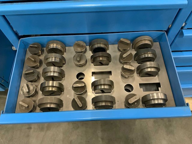 1990 honess hpc 250 cnc ponsmachine - afbeelding 8 van  37