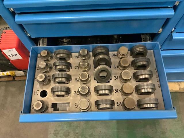 1990 honess hpc 250 cnc ponsmachine - afbeelding 16 van  37