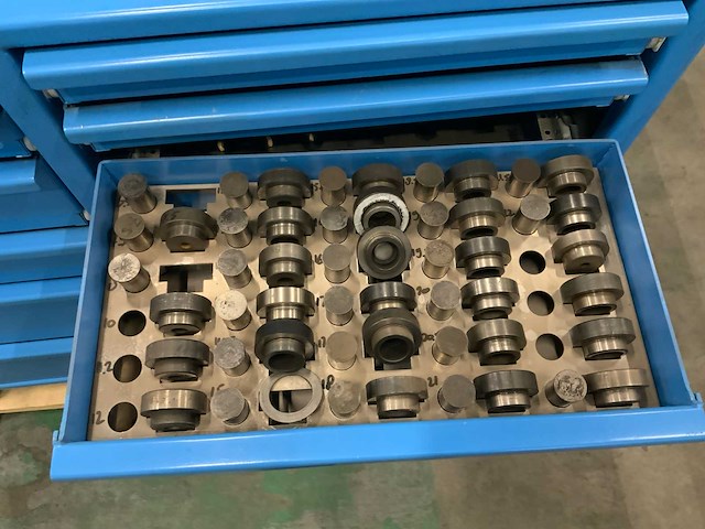 1990 honess hpc 250 cnc ponsmachine - afbeelding 21 van  37